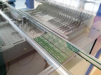 印制電路板, 無(wú)需電子元件即可裝配照片